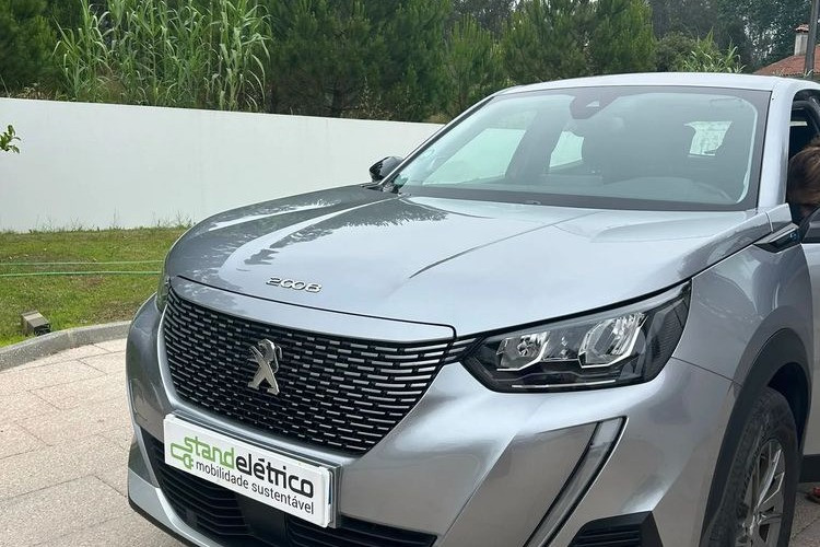 Peugeot e-2008 50 kWh Active Pack